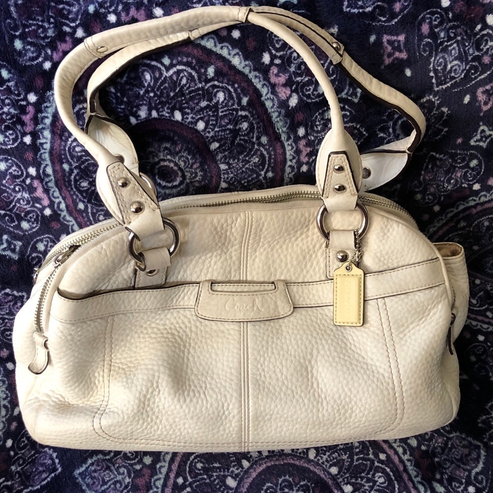 White pebble leather Coach bag